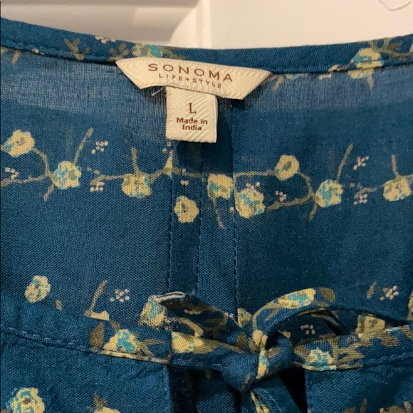 Pretty tunic top - Picture 2 of 3